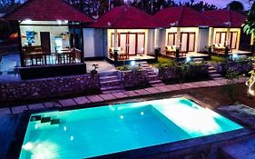 Kampuak Cottages